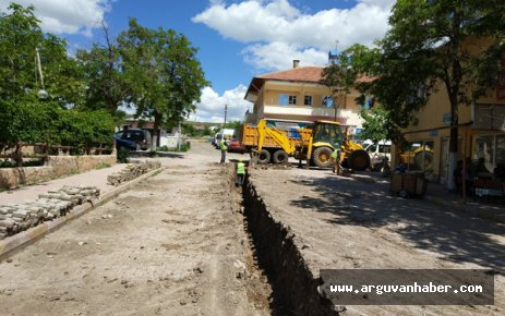 ARGUVAN’IN İÇME SUYU HATLARINI YENİLEME ÇALIŞMASI BAŞLATILDI