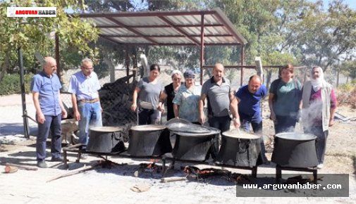 ARGUVAN’DA BİRLİK CEM’İ VE AŞURE YAPILDI