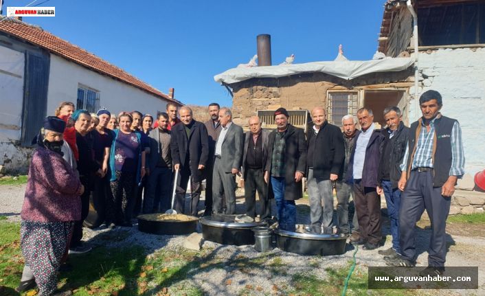 KÖMÜRLÜK MAHALLESİNDE ABDAL MUSA LOKMASI YAPILDI