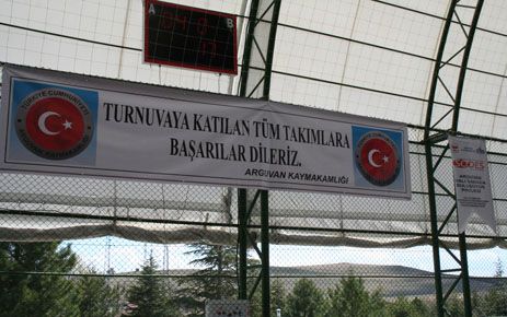 ARGUVANDA HALI SAHA FUTBOL TURNUVASI BAŞLADI 