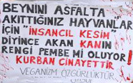 KURBAN KESİMLERİ PROTESTO EDİLDİ